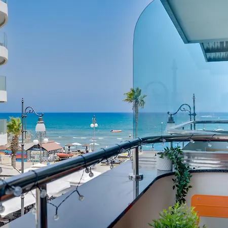 Dios Ponte 102 Beachfront * Larnaca