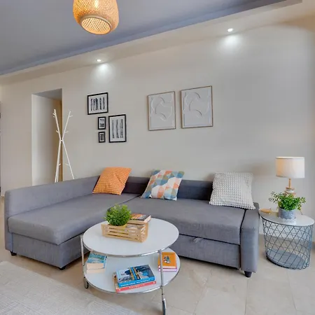 Dios Ponte 102 Beachfront לרנקה