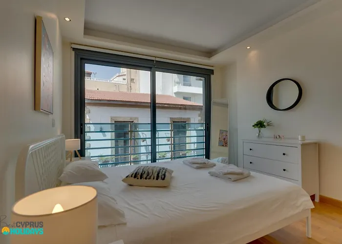 Dios Ponte 102 Beachfront Apartamento Lárnaca