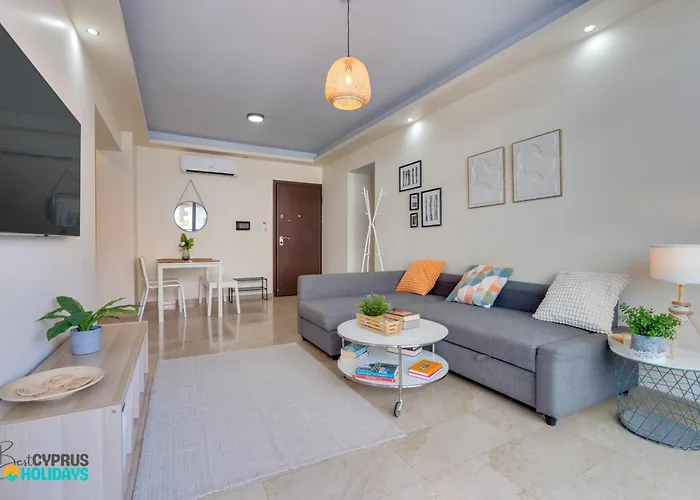 Dios Ponte 102 Beachfront Apartamento Lárnaca