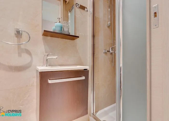 Dios Ponte 102 Beachfront Lárnaca