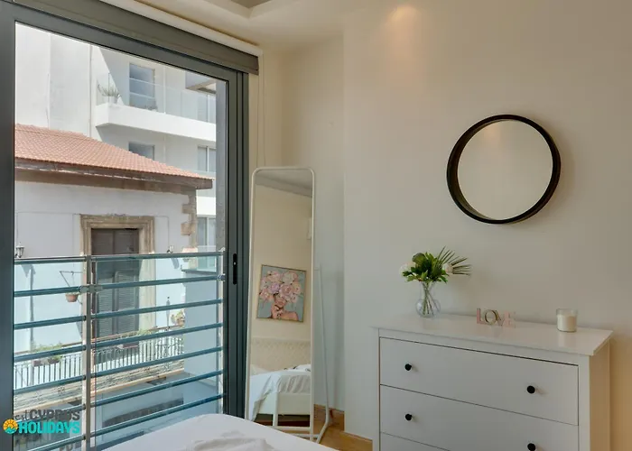 Dios Ponte 102 Beachfront Apartamento Lárnaca